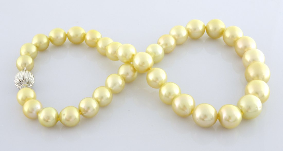 Golden South Sea Pearl Necklace AV: $15,000 (1 of 2)