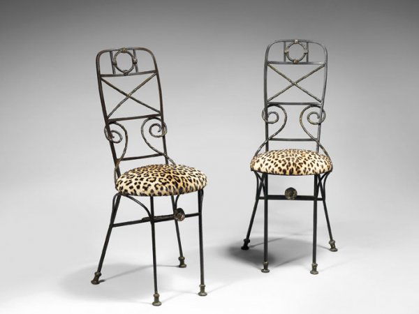 Diego GIACOMETTI (1902-1985) Paire de chaises, Mod: Diego GIACOMETTI (1902-1985) Paire de chaises, Modèle Maeght Bronze à patine noire 94 x 54 cm - 37 x 21 1/4 in. Pair of Chairs, Maeght Model, 1963 Bronze with black patina Provenance : Ancienne coll