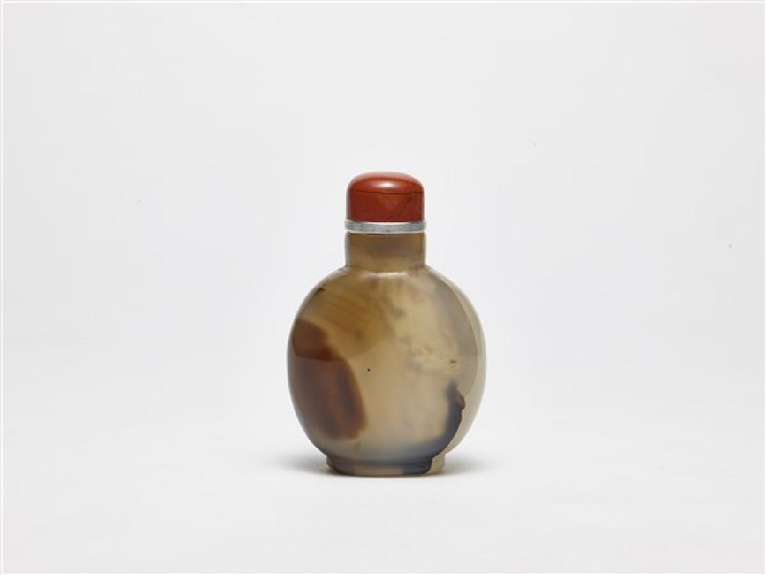 FINELY CARVED REPUBLIC PERIOD AGATE SNUFF BOTTLE (1 of 1)