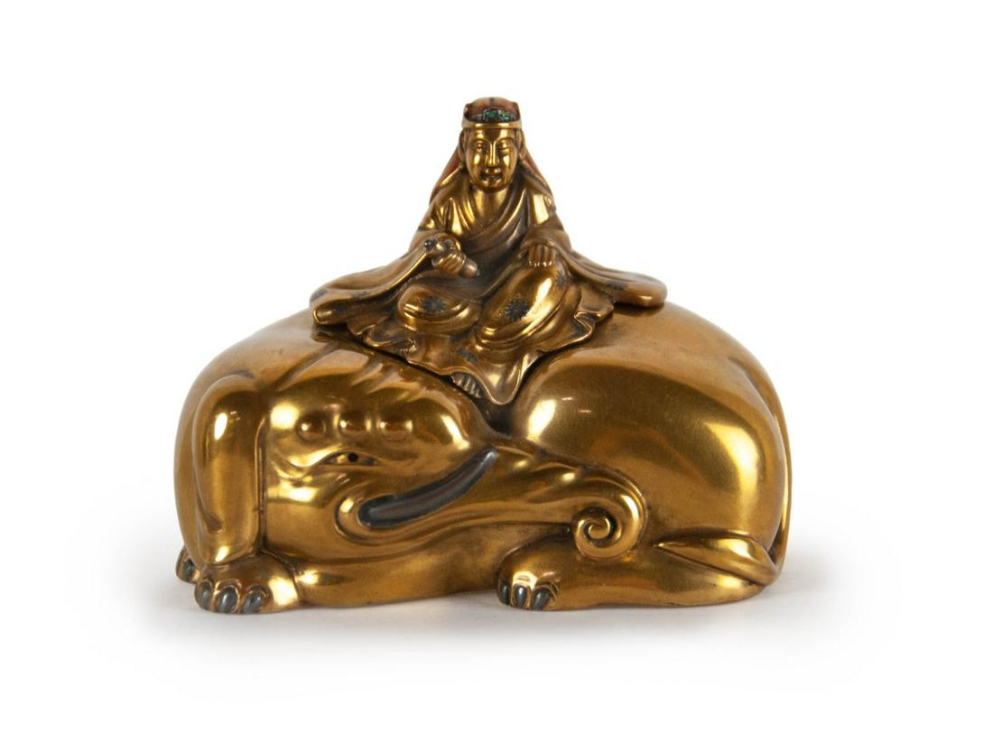 JAPANESE GOLD LACQUER SNUFF BOX (1 of 3)