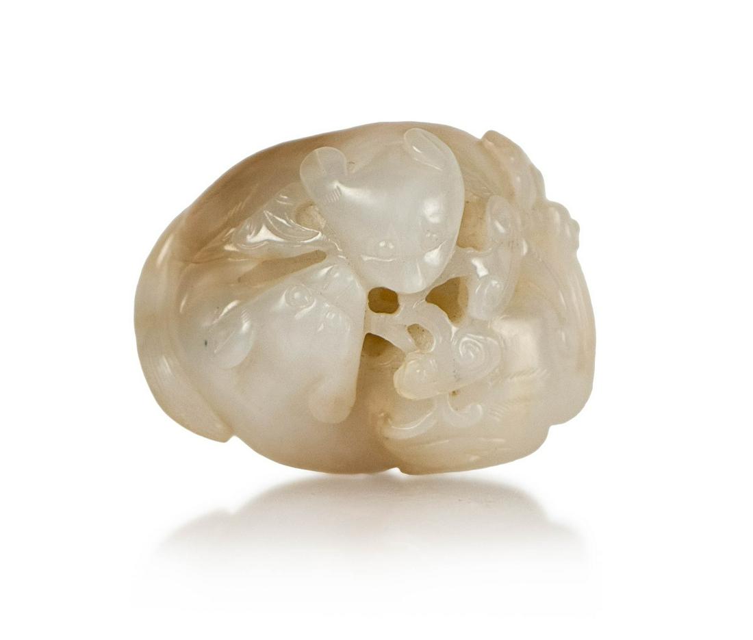 CARVED JADE CAT LING ZHI TOGGLE: 191g 2 3/4in(6.9cm) X 2in(5cm)