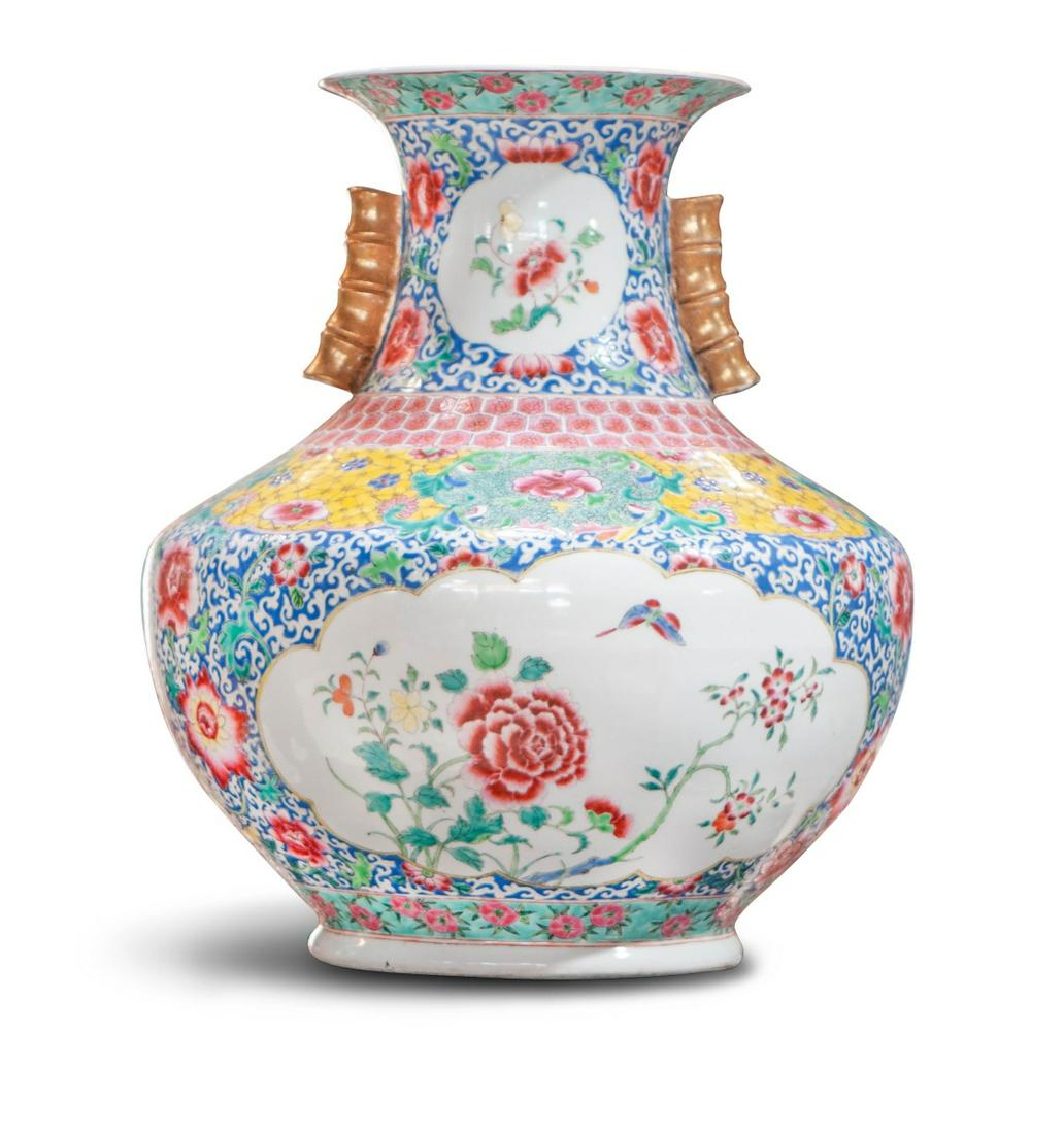 LARGE FAMILLE ROSE FLOWER PANNEL VASE (1 of 11)