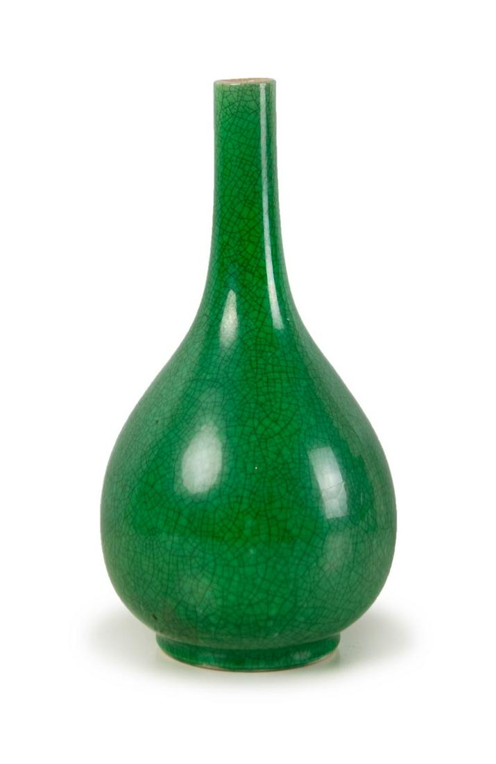 CHINESE APPLE GREEN CRACKLE VASE (1 of 14)
