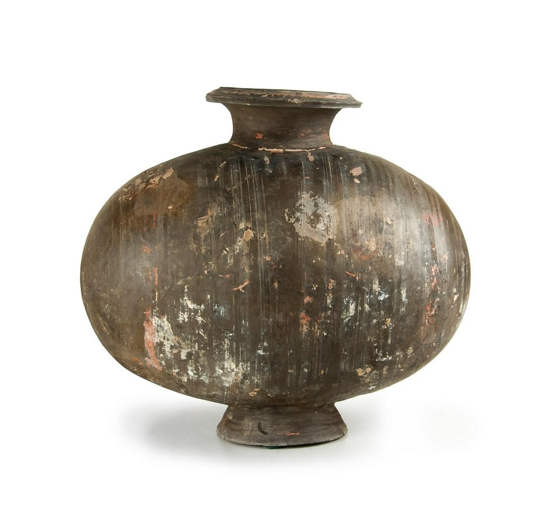 A CHINESE RICE-BAIL SHAPED JAR (1 of 9)