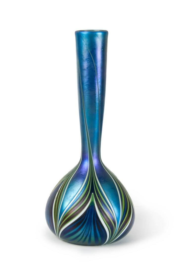 ORIENT & FLUME PEACOCK FEATHER BUD VASE: H:9 3/4in(24.7cm) W:4 1/4in(10.7cm)