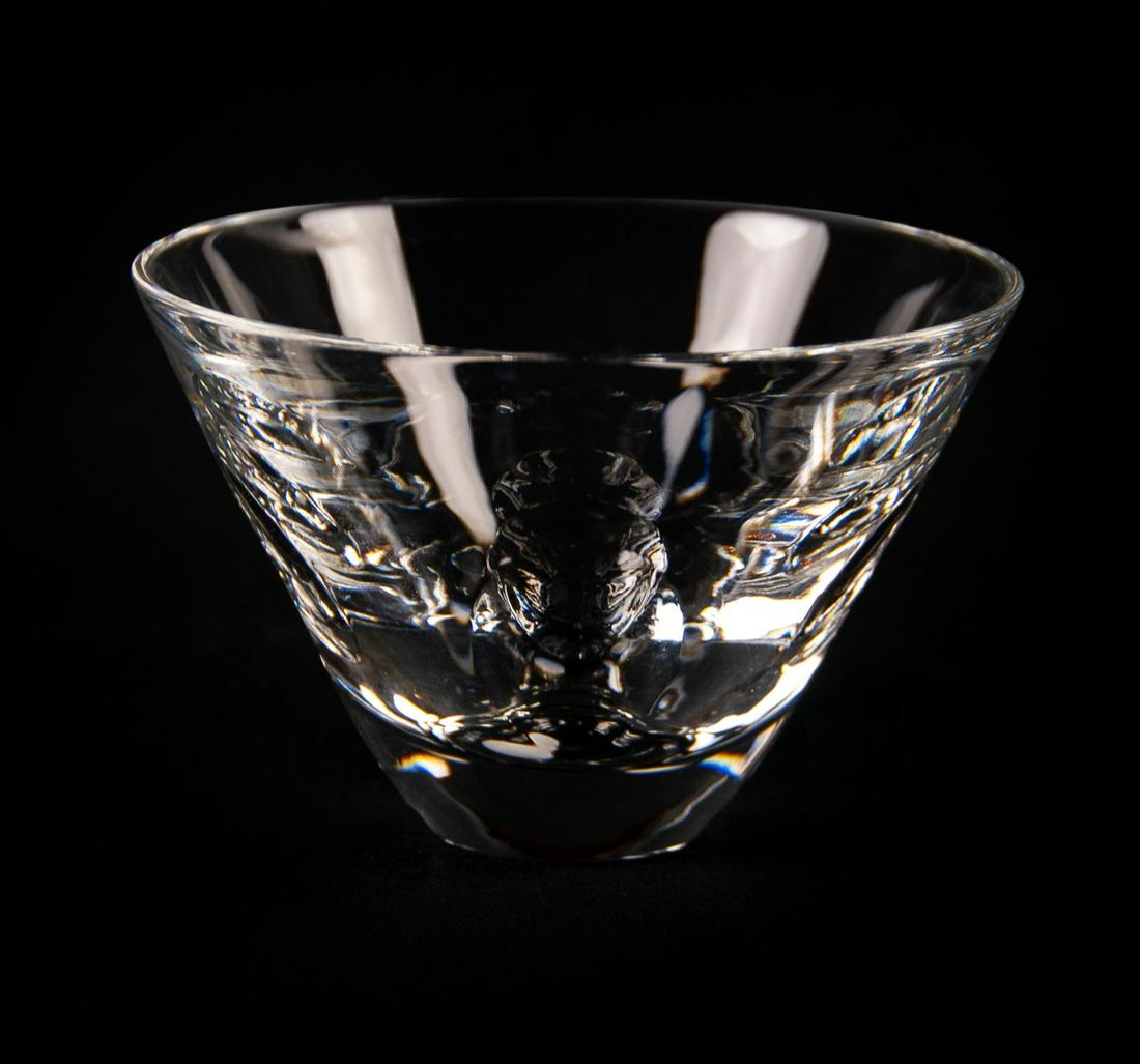STEUBEN CRYSTAL BOWL: Signed Steuben H:3in(7.6cm) D:4 1/2in(11.4cm)