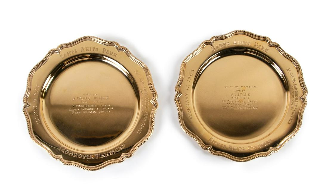 HANDICAP TROPHOES â€œSLEDGE & ATOMIC WINGSâ€ PLATES: 14K gold plated D:10in(25.4cm)