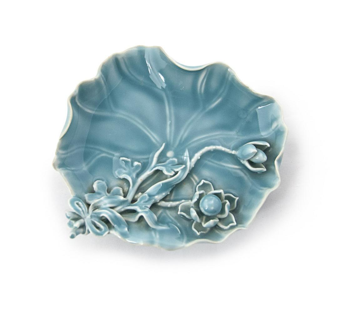 A CLAIR DE LUNE LOTUS INK WELL DISH (1 of 3)