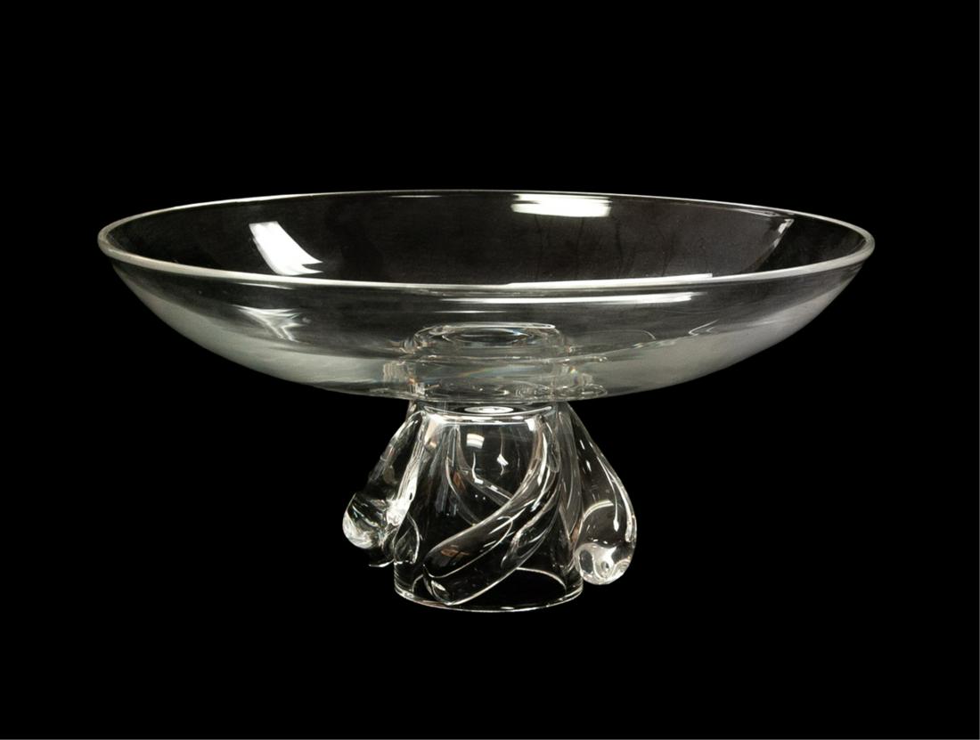 A STEUBEN FRUIT BOWL WITH EXTENDED SWIRL FOOT (1 of 8)