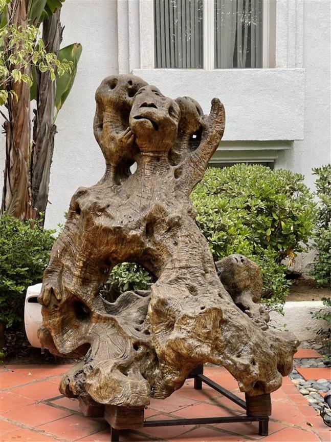 LARGE ROOT WOOD FIGURES (1 of 3)