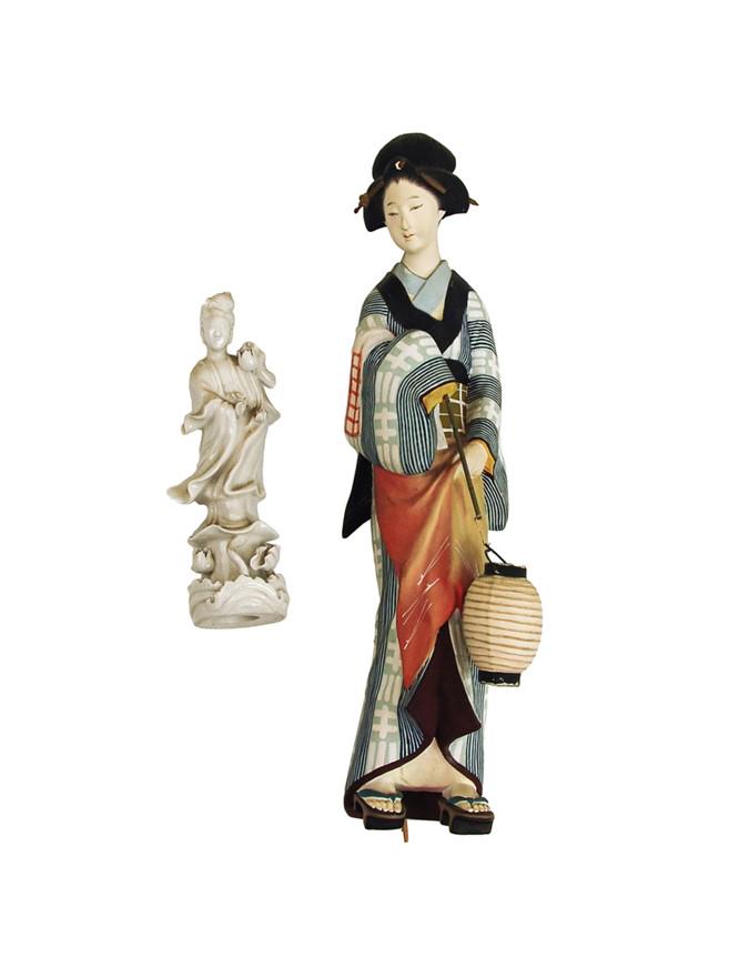 TWO JAPANESE PORCELAIN AND POTTERY FIGURES (1 of 4)