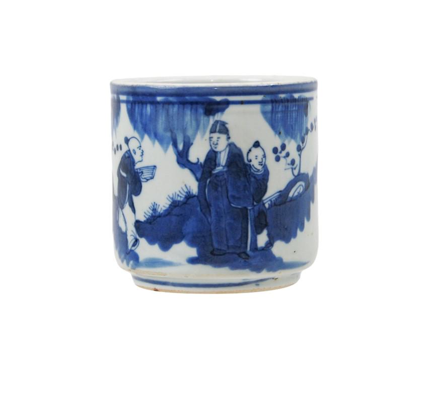 CHINESE PORCELAIN BLUE and WHITE FIGURAL BRUSH POT (1 of 4)