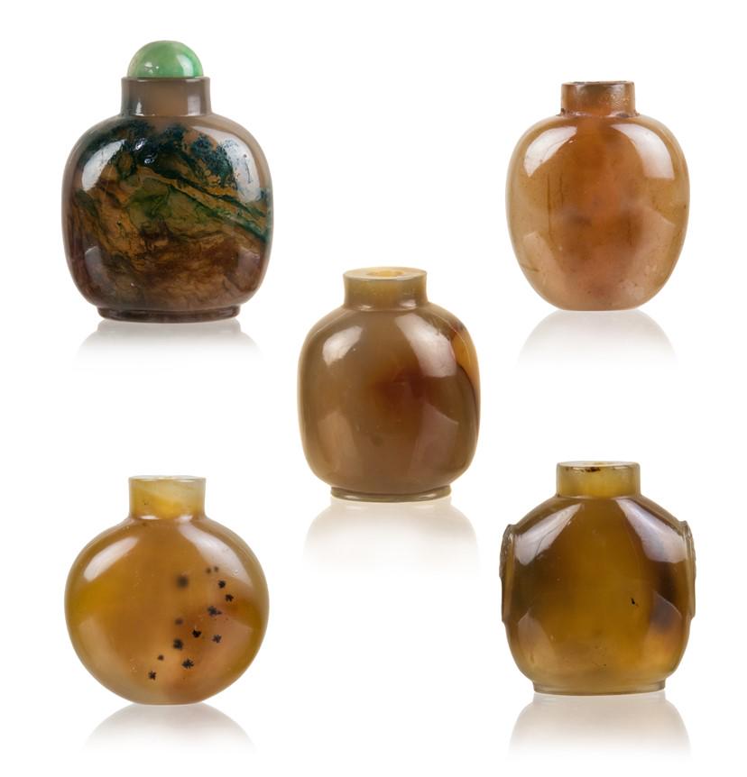 AGATE CARVED SNUFF BOTTLE (BLUE MOUNTAIN),QING (1 of 6)