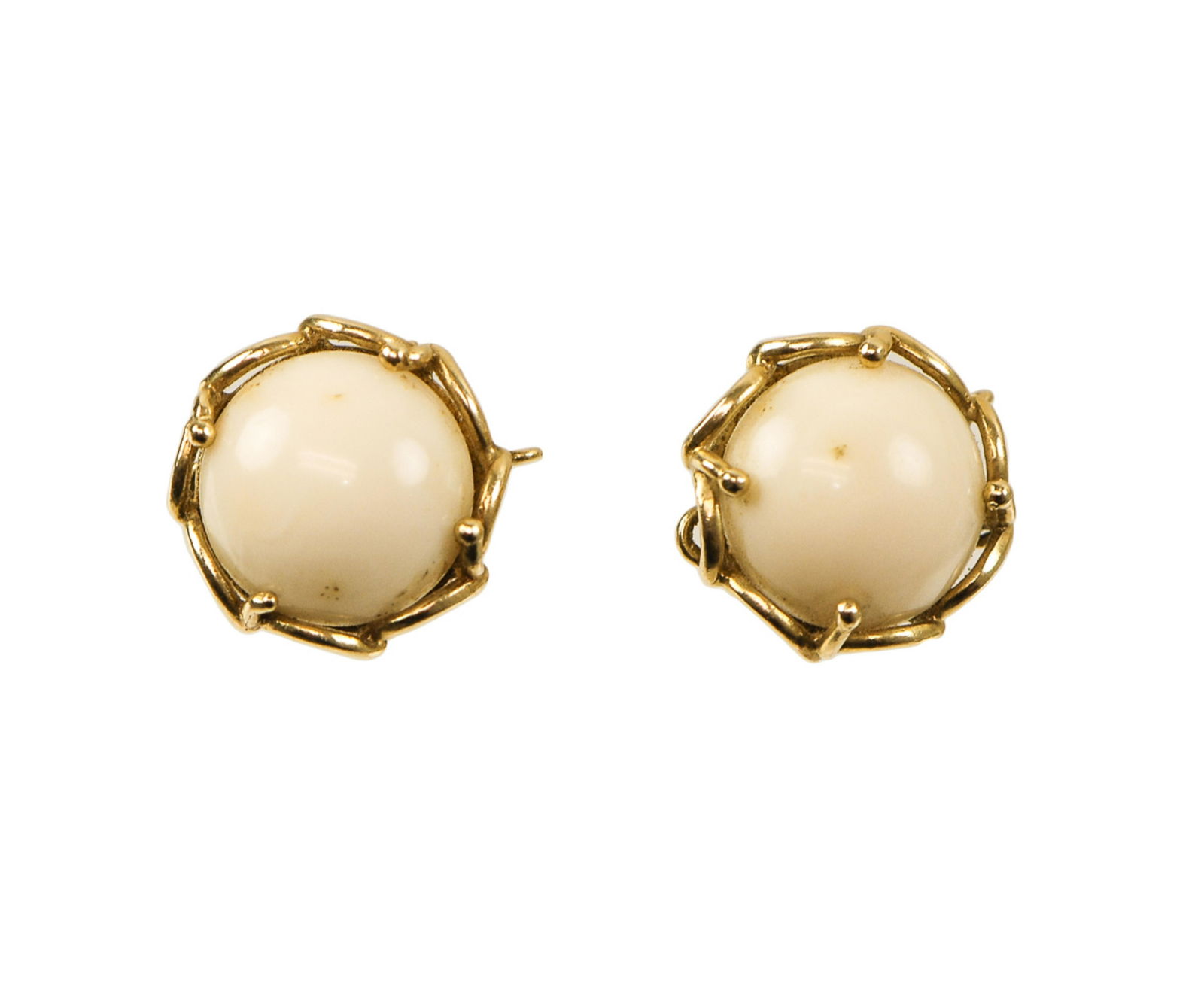 PAIR CORAL EARRINGS, 14K GOLD: 21g Total weight 20mm