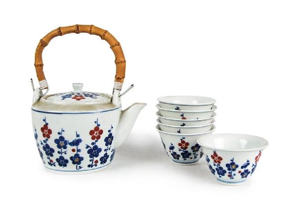 SET JAPANESE IMARI TEA SERVICE, POT AND CUPS (1 of 1)