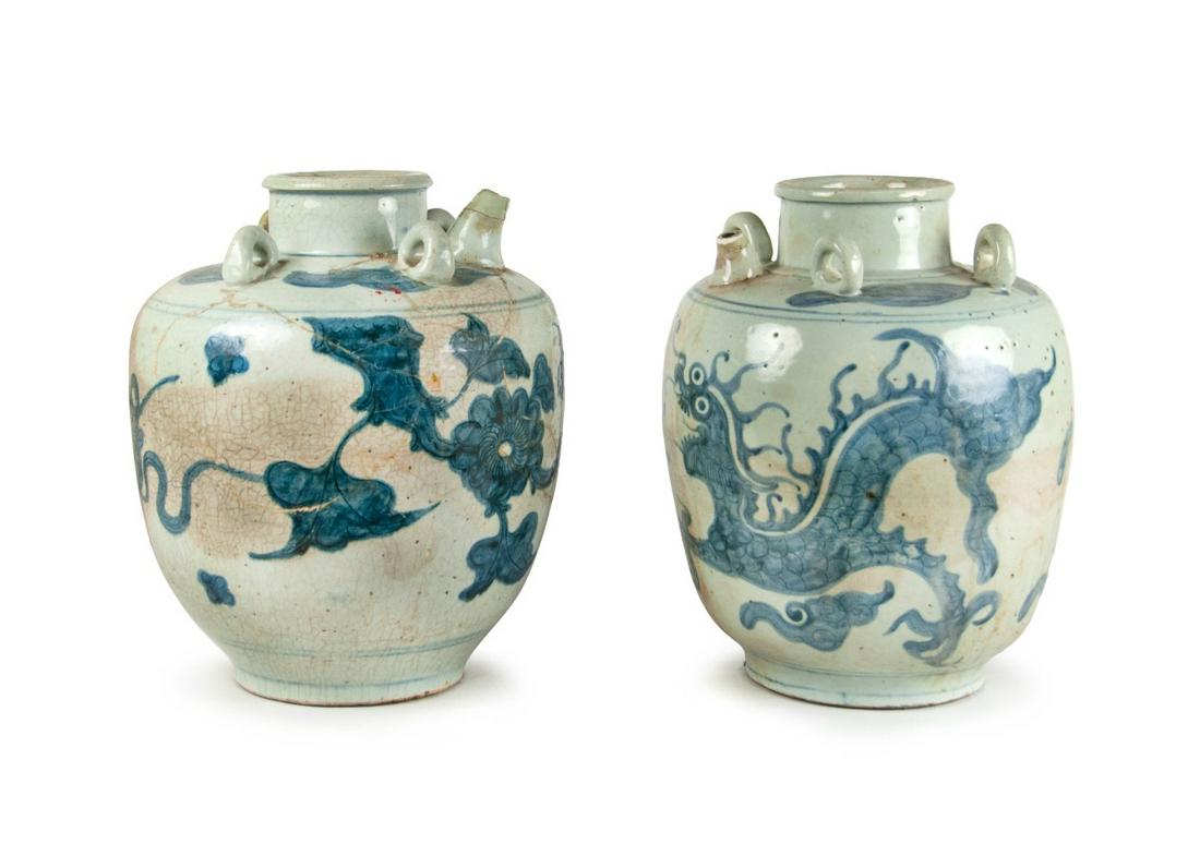 MING DYNASTY STYLE POUR SPOUT RING JARS (1 of 1)