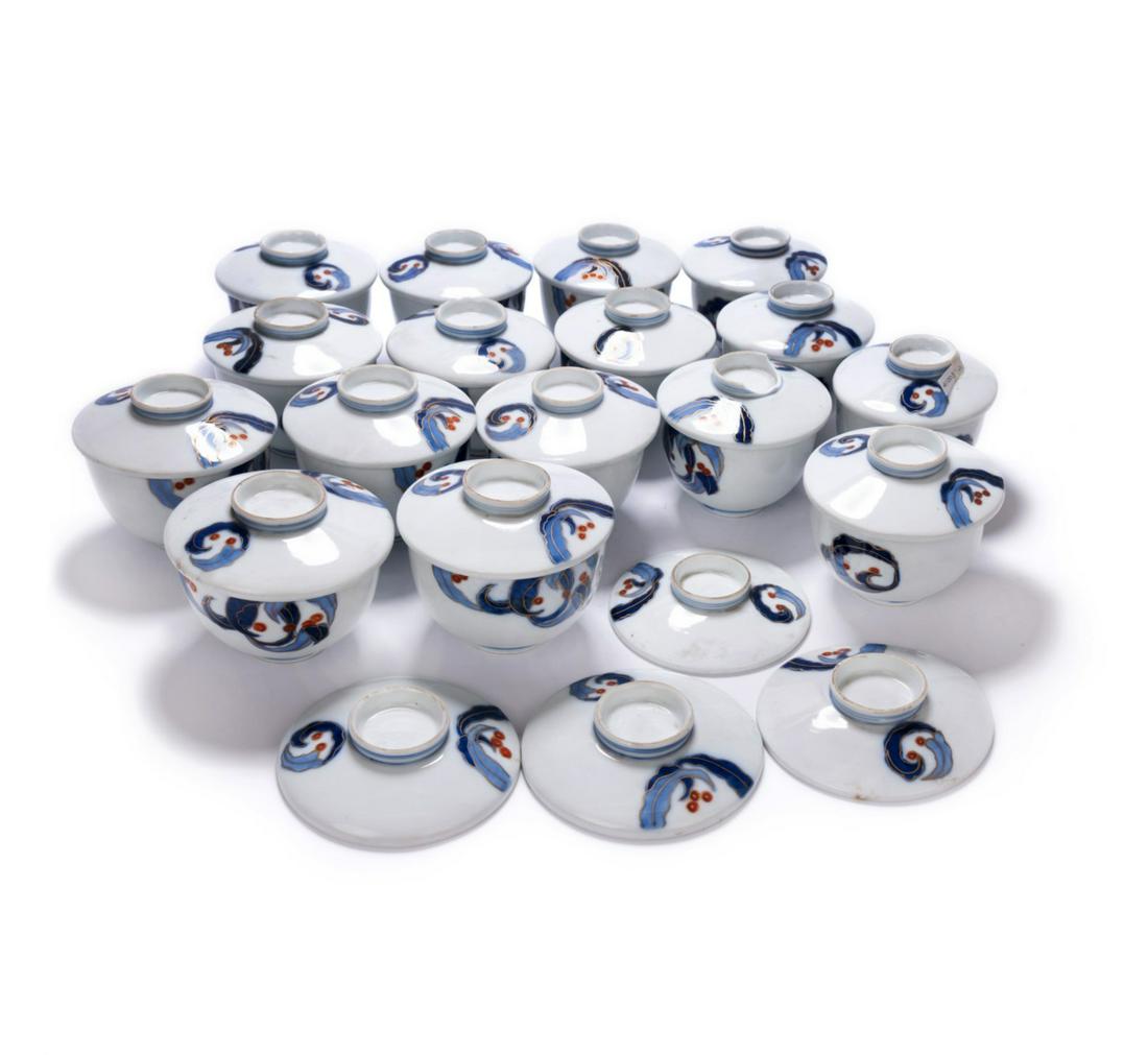 GROUP JAPANESE IMARI LIDDED TEA CUPS (1 of 6)
