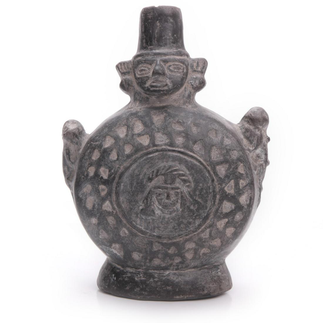 PRE-COLUMBIAN CHIMU ROUND FACE HANDLE VESSLE (1 of 6)