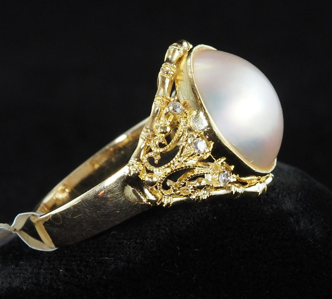 Natural cultered pearl and diamond ring (1 of 8)