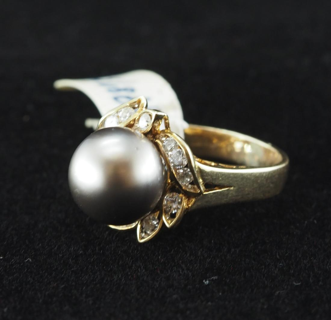 Natural cultered  black pearl and diamond ring (1 of 19)