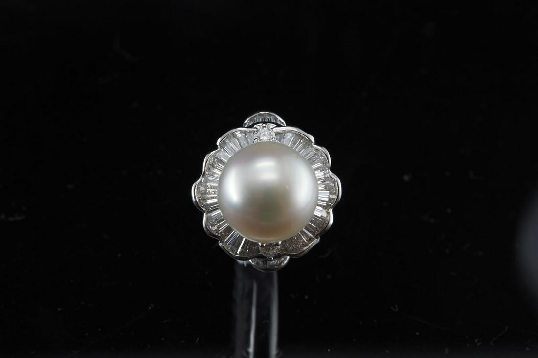 Natural cultured pearl and diamond ring (1 of 20)