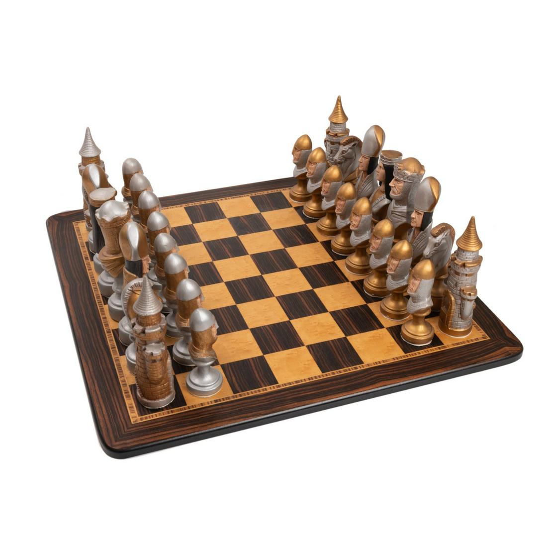 CERAMIC FIGURE CHESS SET (1 of 11)