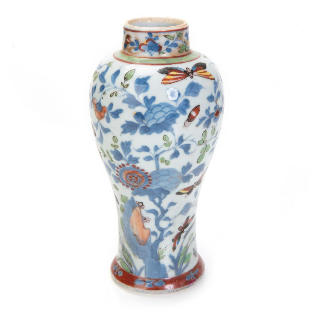 CHINESE FAMILLE ROSE INSECT PATTERN VASE (1 of 5)