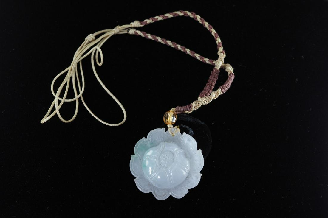 Natural jade necklace (1 of 7)