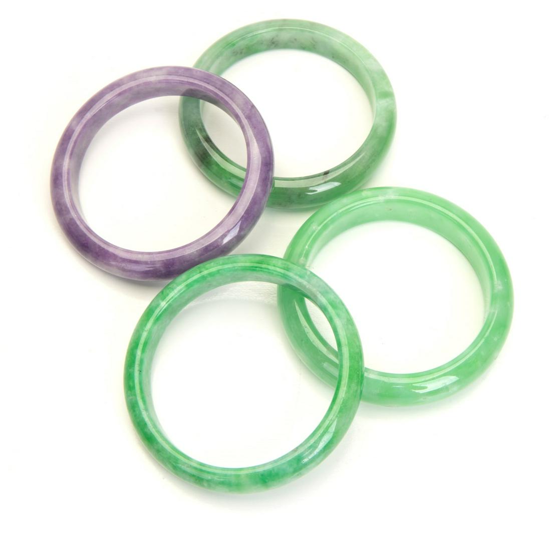 GROUP OF 4  JADE BANGLE (1 of 6)