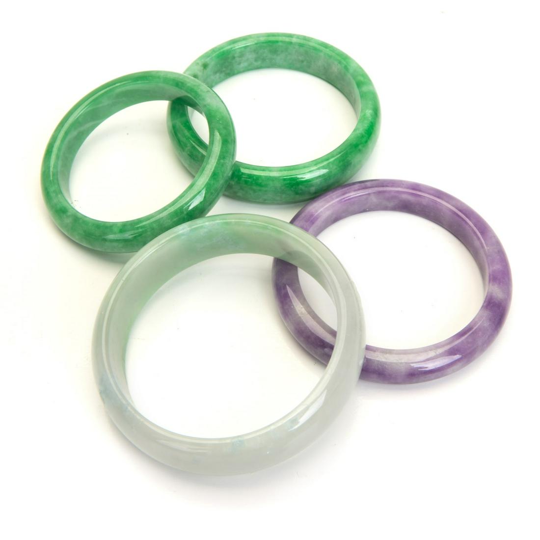 GROUP OF 4  JADE BANGLE (1 of 6)