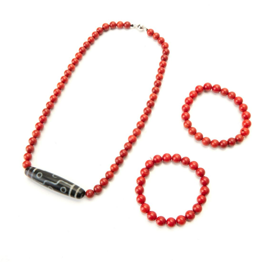 3 CORAL AND DZI BEAD NECKLACE WITH BRACELETS (1 of 6)
