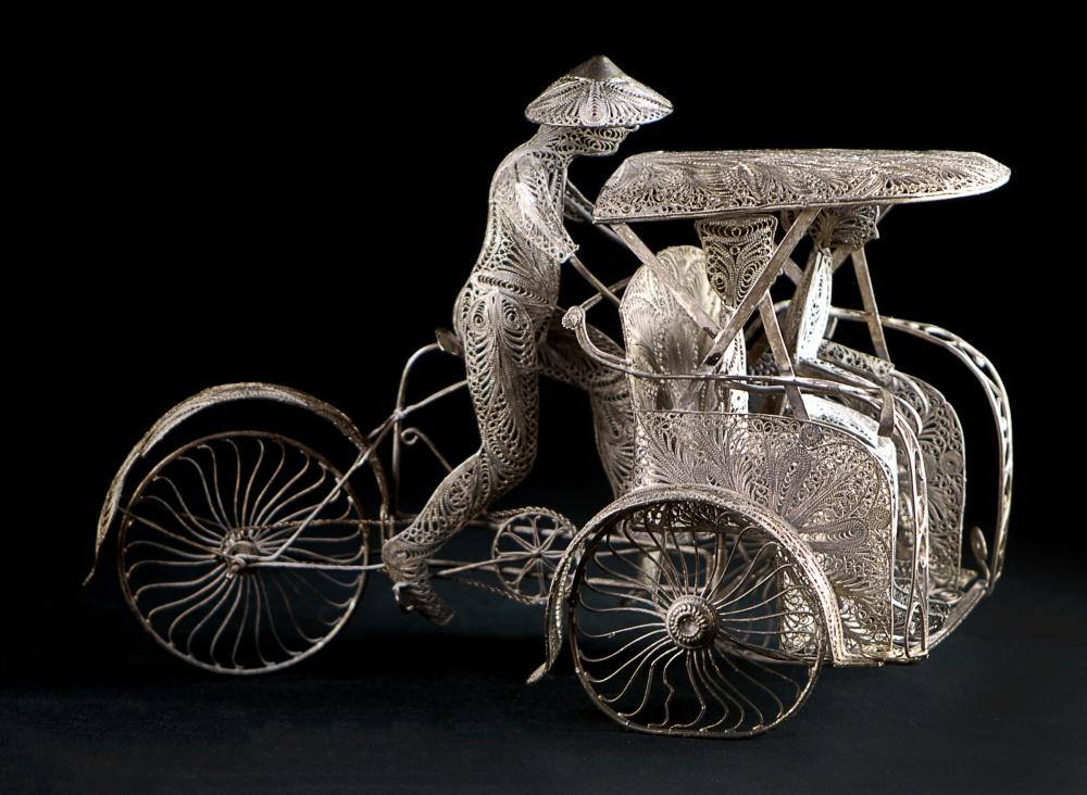 SILVER TONED WIRE RIKSHAW FIGURE (1 of 4)