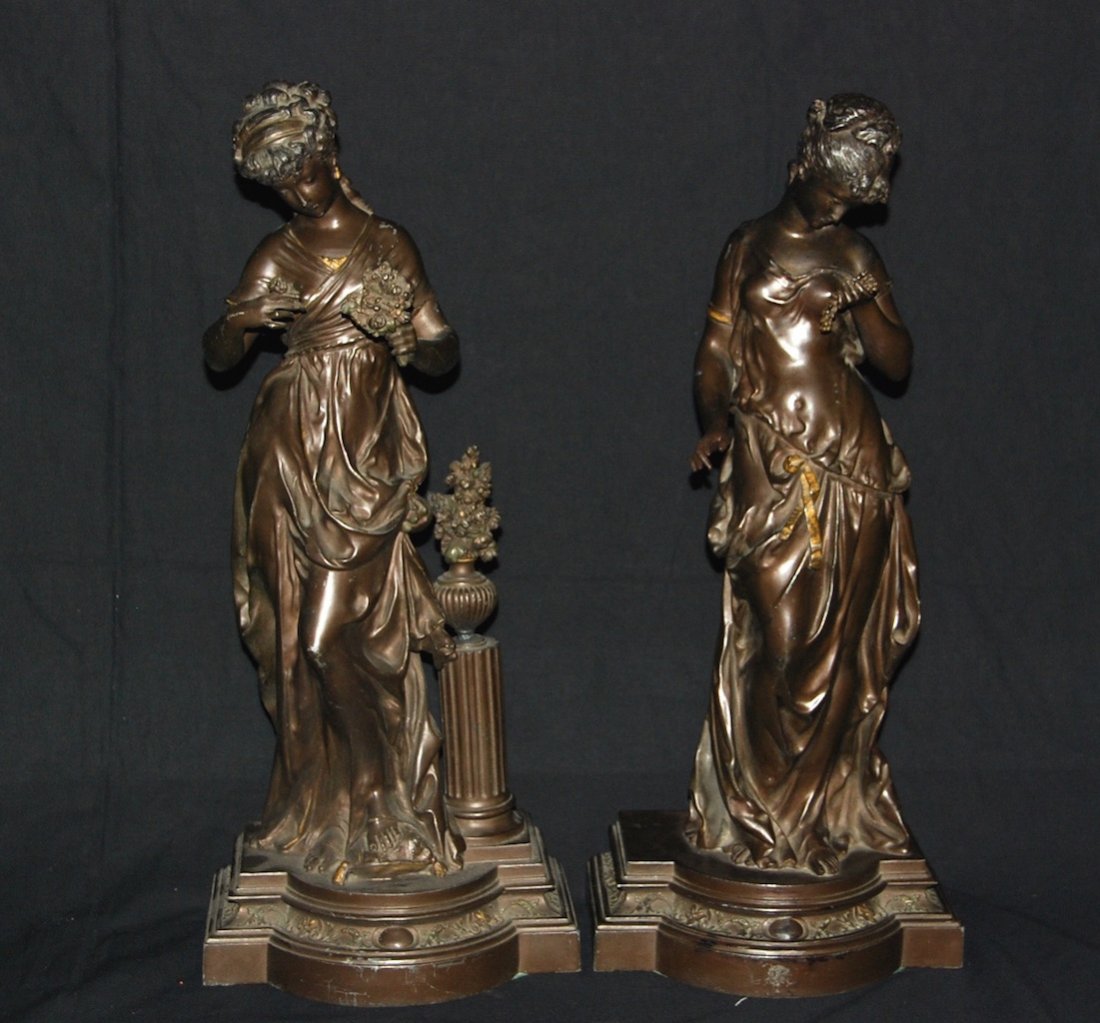 BRONZE ROMAN WOMEN IN TOGA (1 of 2)