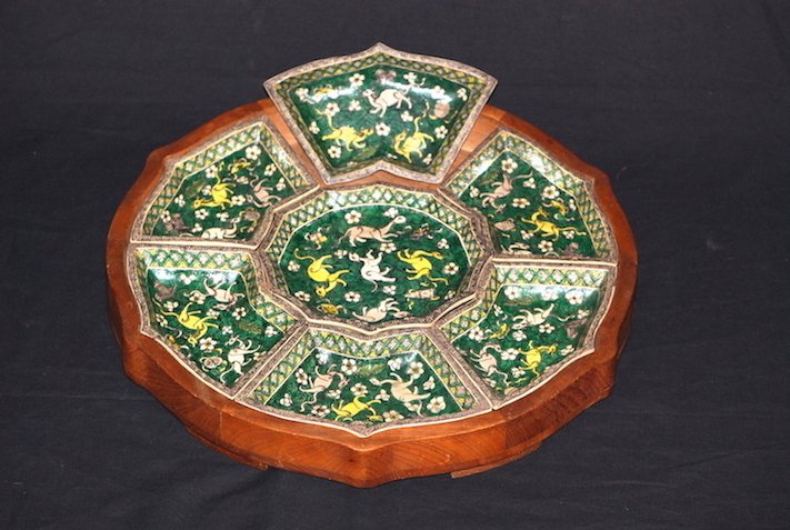 SEVEN-PIECE SET OF SERVING DISHES (1 of 6)