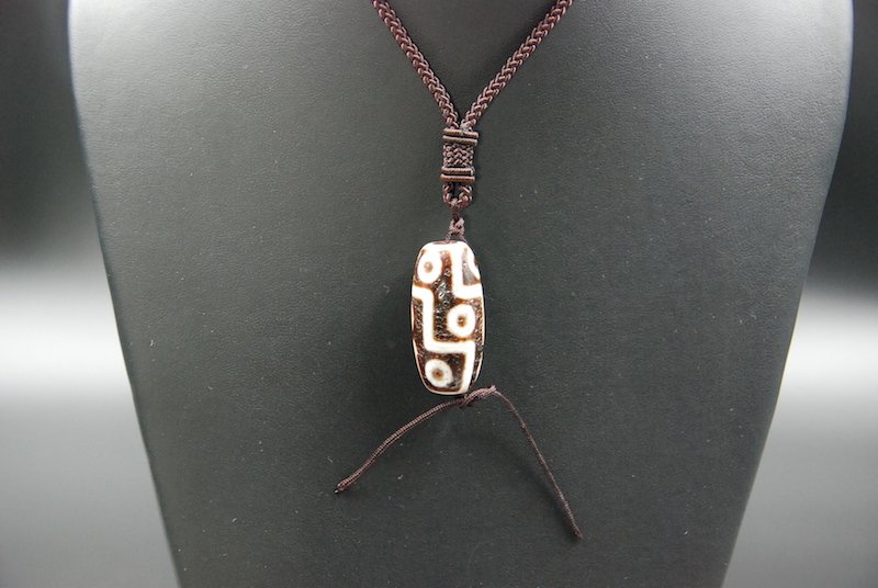 TIBETAN ANCIENT DZI BEAD (1 of 1)