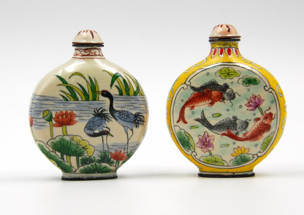 PAIR OF CLOISONEE ENAMELED SNUFF BOTTLES (1 of 4)
