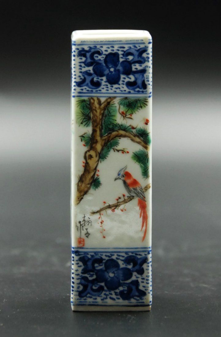 PAINTED PORCELAIN HOLDER (1 of 1)