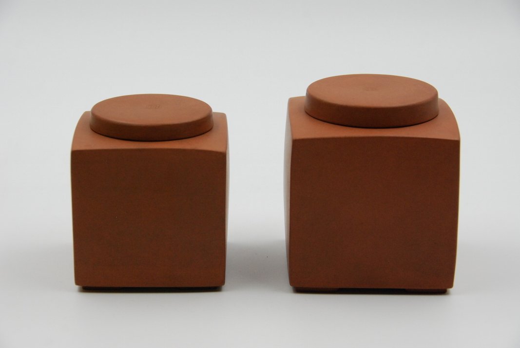 19 TH  CENTURY PAIR OF YIXING CLAY TEALEAF JARS (1 of 5)