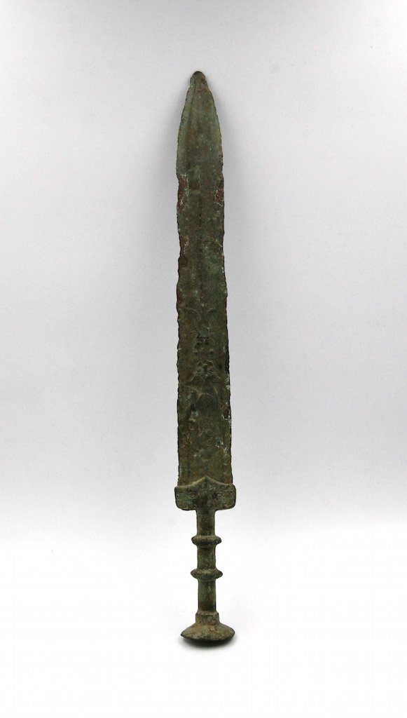 HAN DYSNASTY BRONZE SWORD (1 of 5)