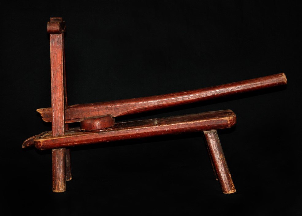 ANTIQUE WOODEN JUICER: Made entirely from wood, this antique was used mainly as a juicer for fruits. L:25 H:16
