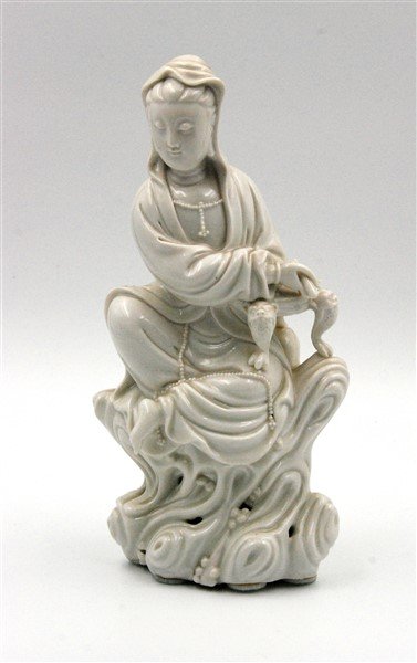 QING DYNASTY BLANG DE CHINE GUANYIN (1 of 1)