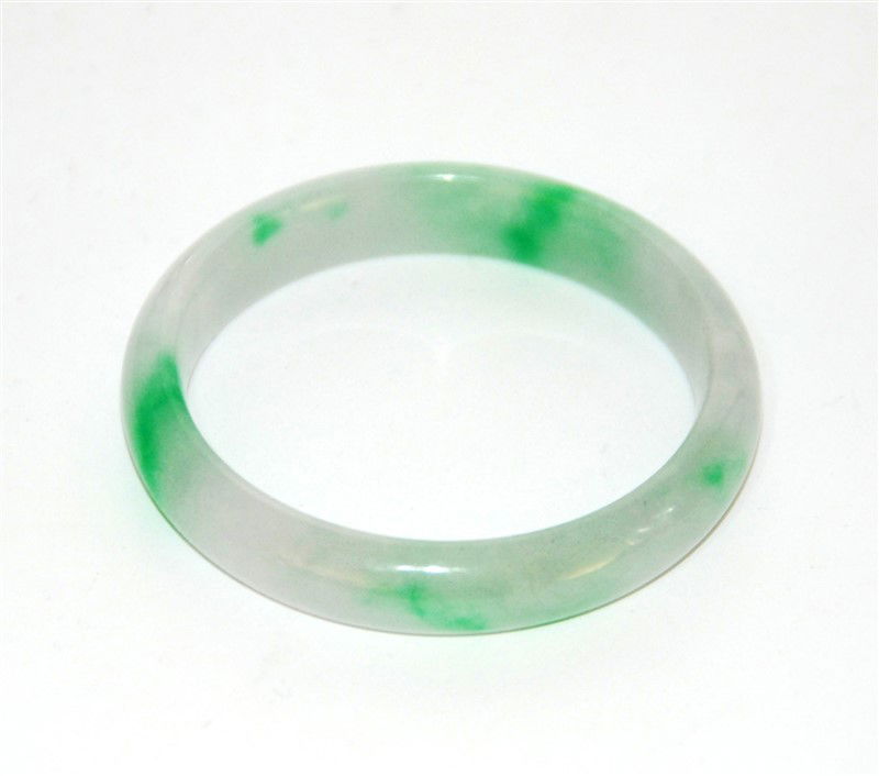 JADEITE BANGLE BRACELET (AIGL CERTIFIED) (1 of 2)