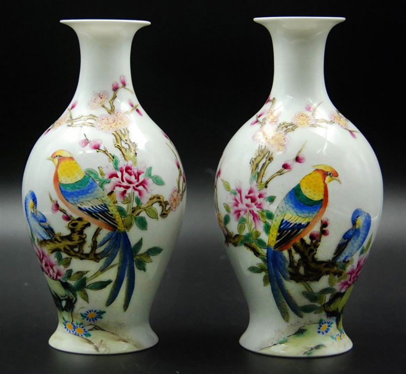PAIR OF FAMILLE ROSE VASES (1 of 1)
