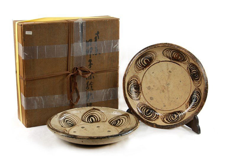 EDO HORSE EYE PLATE PAIR (1 of 1)