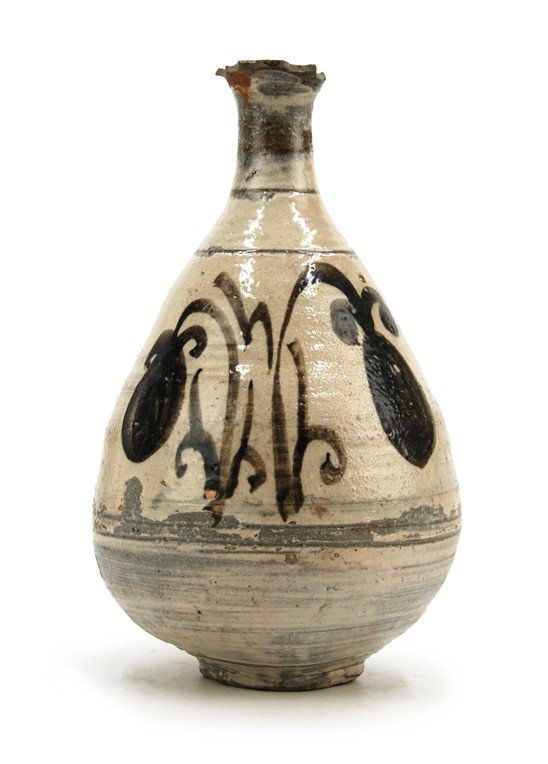 JOSEON DYNASTY?1392-1910)  KOREAN CHOSON-STYLE VASE (1 of 4)