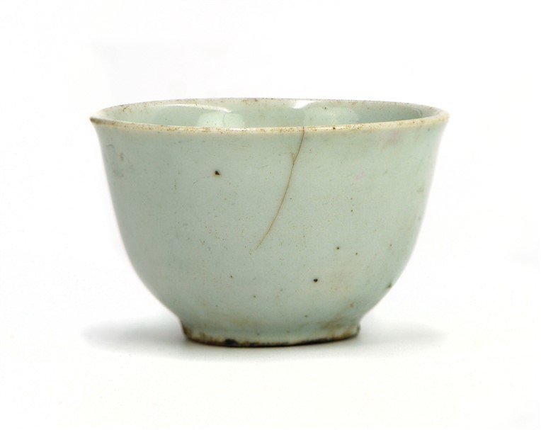 JOSEON DYNASTY?1392-1910)  KOREAN  WHITE GLAZED TEA CUP (1 of 3)