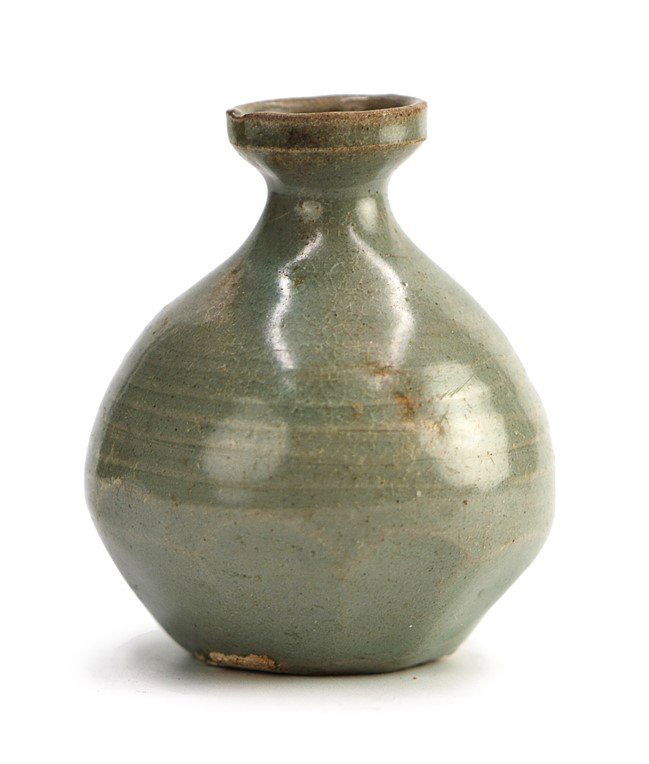 GROYEO DYNASTY (9th-14th?CELADON OIL BOTTLE (1 of 3)