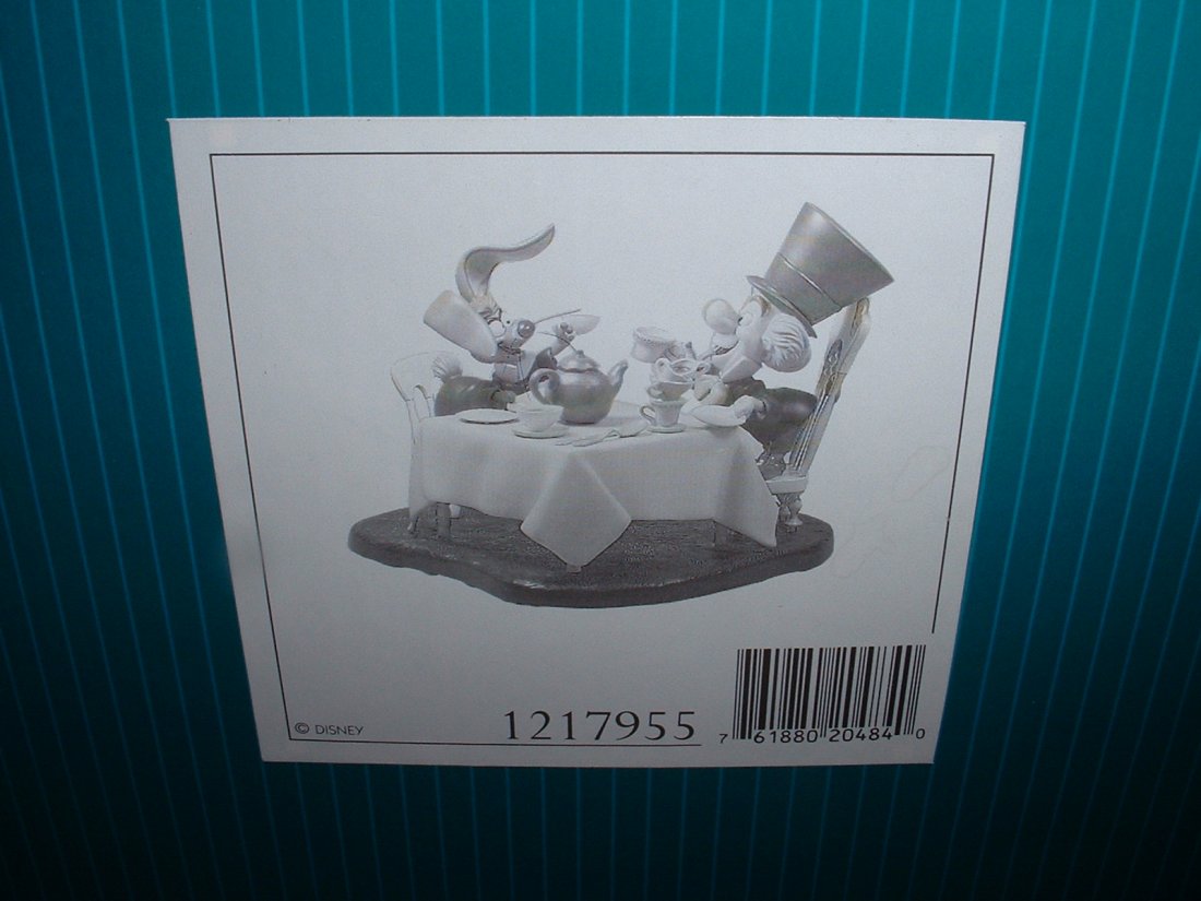 Disney's Alice in Wonderland - WDCC: A Very Merry Unbirthday - 1217955 Limited Edition 1718/2500