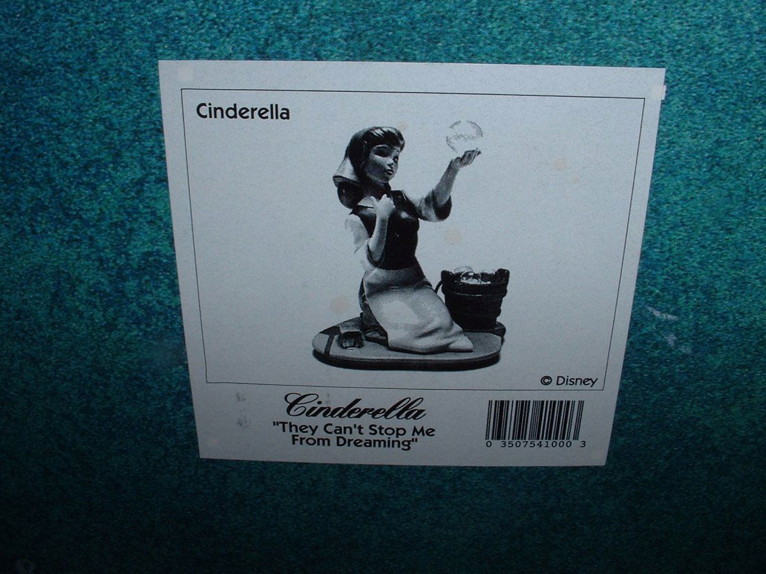 Disney's Cinderella - WDCC (1 of 3)