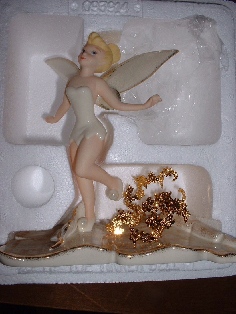 Disney's Peter Pan WDCC (1 of 3)